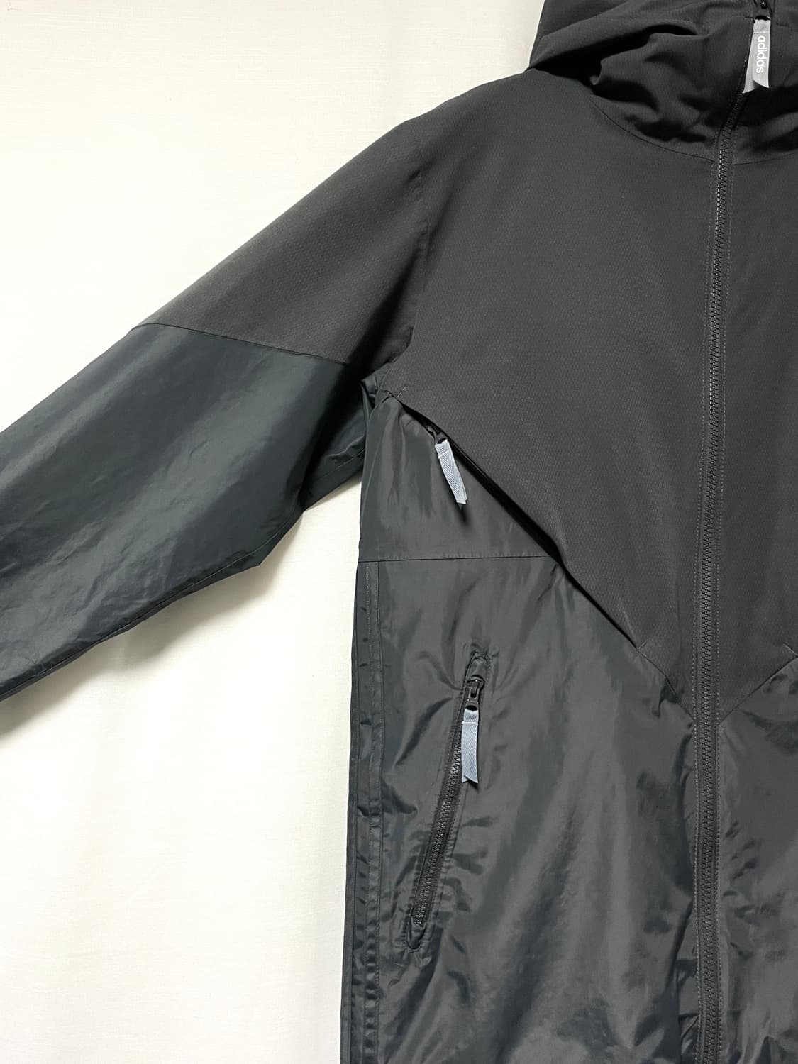 아디다스 프리미엄 라이딩 바람막이 자켓 _ 차콜 상품이미지4