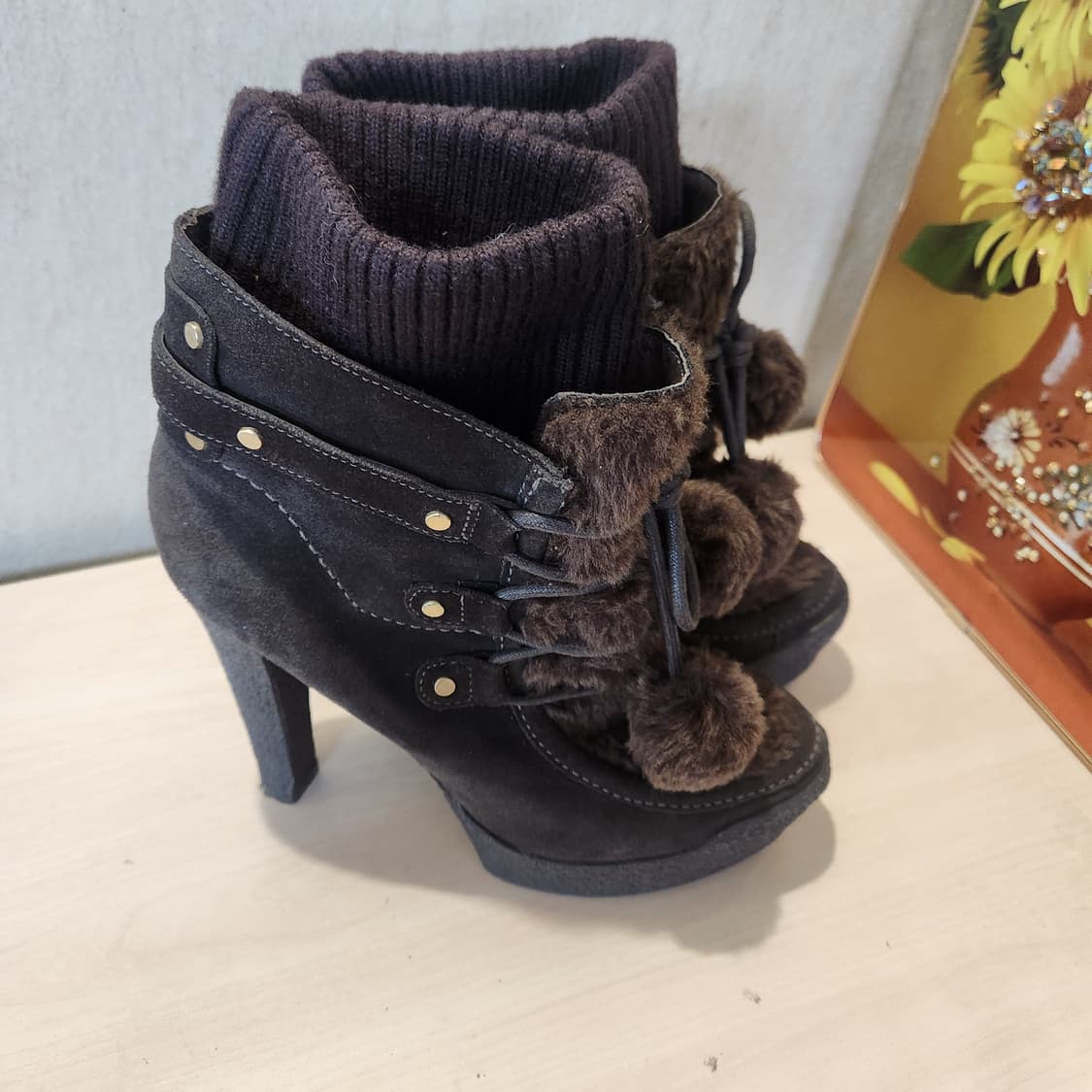 “GUESS 마르시아노 퍼폼 하이힐부츠｜빈티지 윈터 코디의 끝판왕”
 상품이미지9