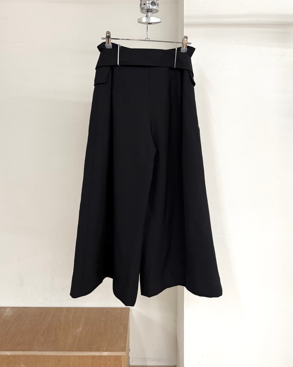 아크네 스튜디오 블랙 와이드레그 벨트 트라우저  상품이미지4