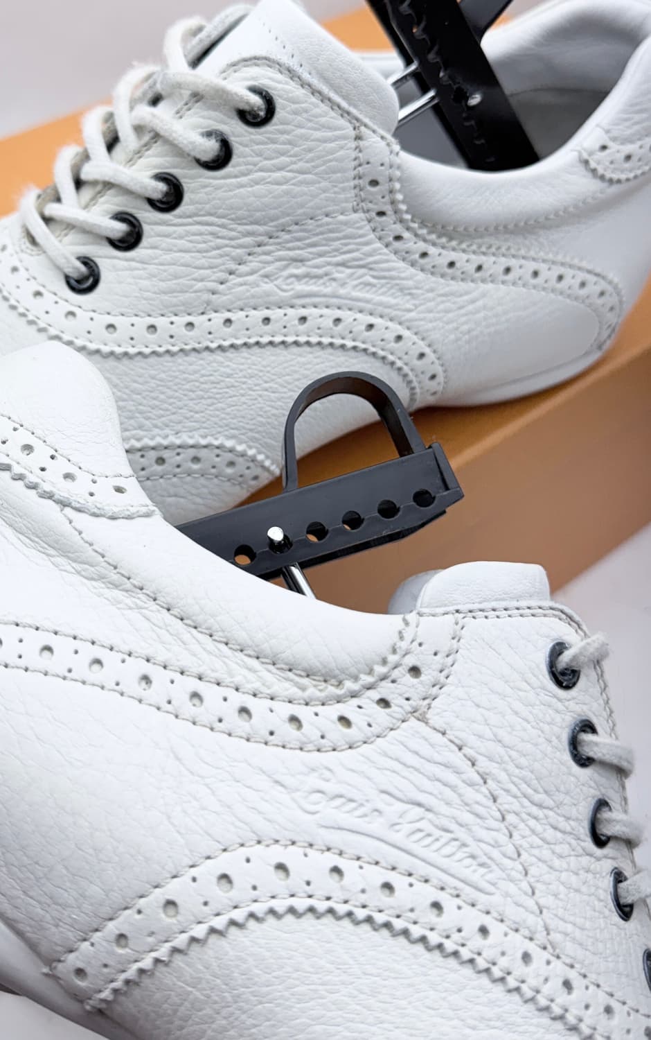 정품)루이비통 스니커즈 260 상품이미지3