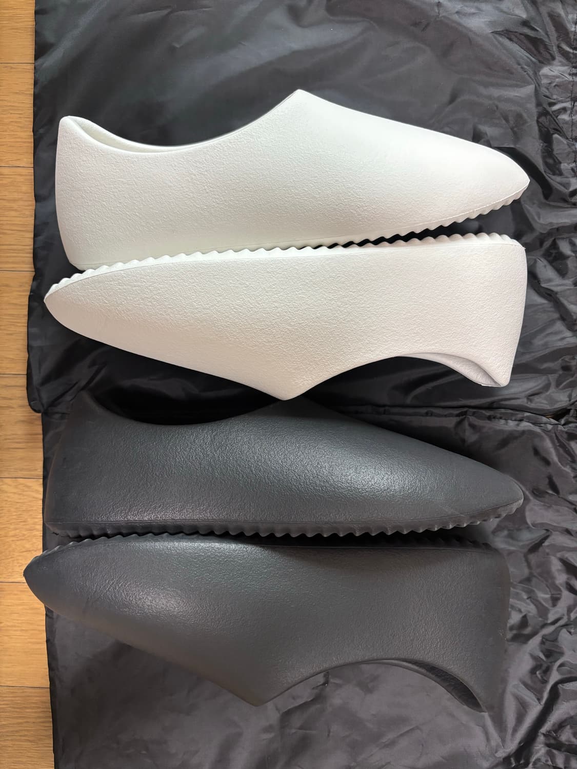 YEEZY SL-01 슬라이드 블랙, 화이트 일괄 상품이미지5