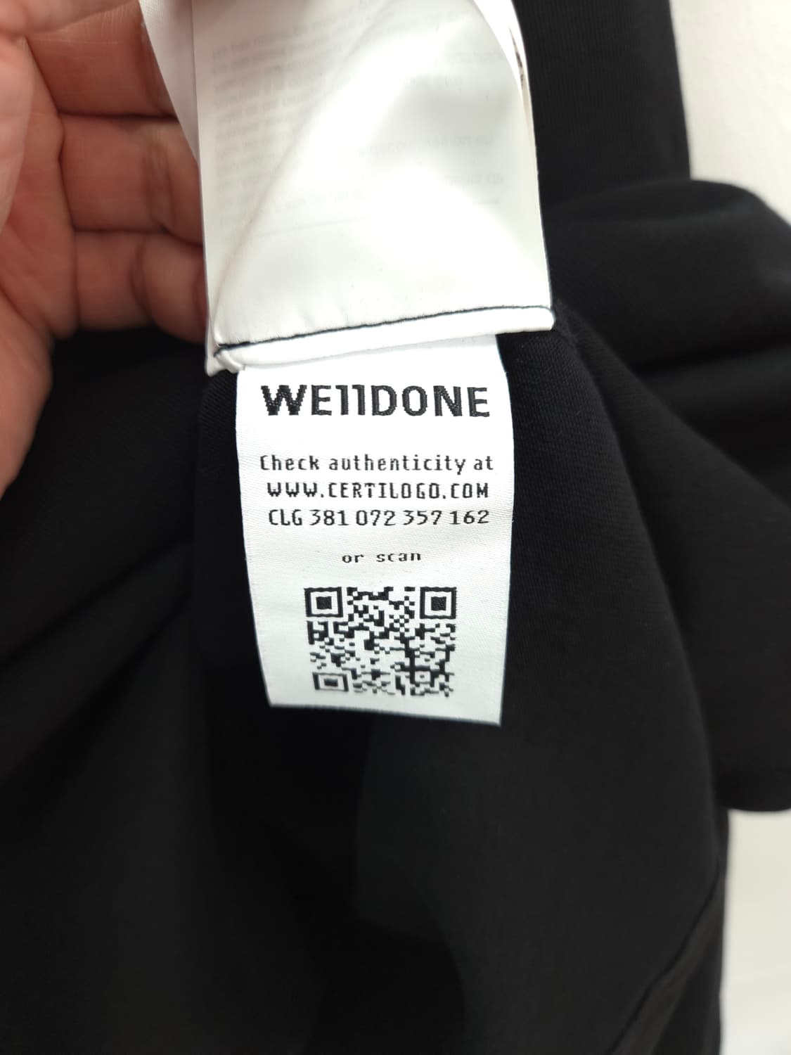 M We11done 웰던 로고 프린트 블랙 긴팔티 상품이미지8