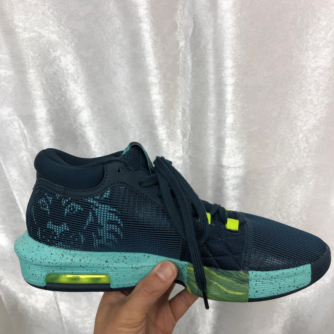 나이키 르브론 위트니스 8 농구화 사이즈270  상품이미지4