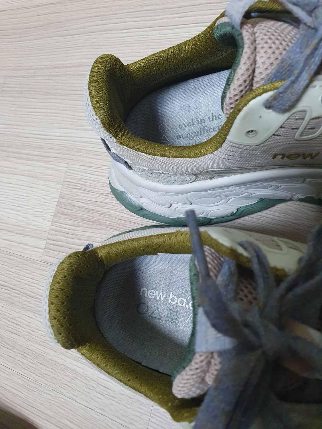 뉴발란스 프레쉬폼 모어 v3 트레일러닝화 260 상품이미지8