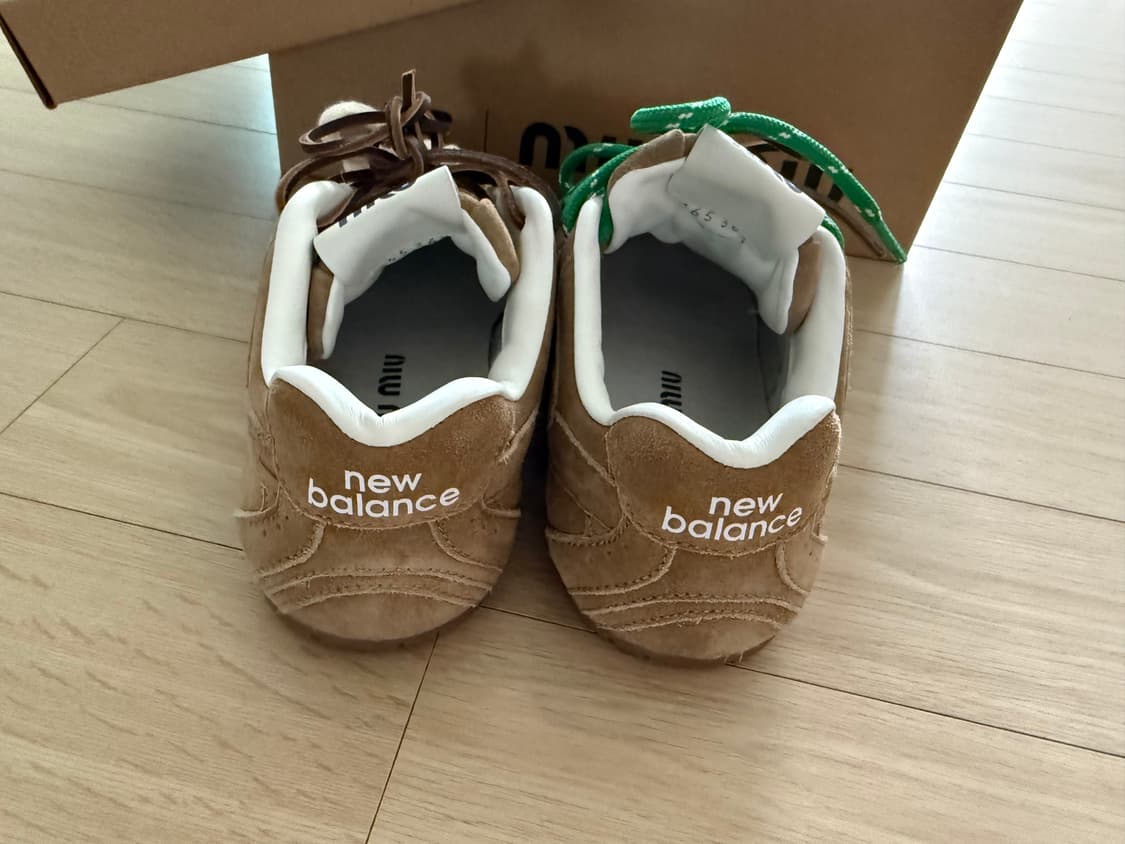 미우미우x뉴발란스 530 스웨이드 메쉬 스니커즈 36.5 상품이미지4