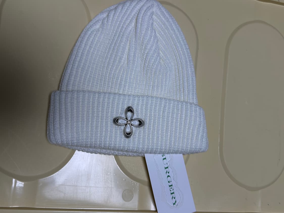 [새상품] 써저리 클로버 비니 ver.2 / 화이트 상품이미지1