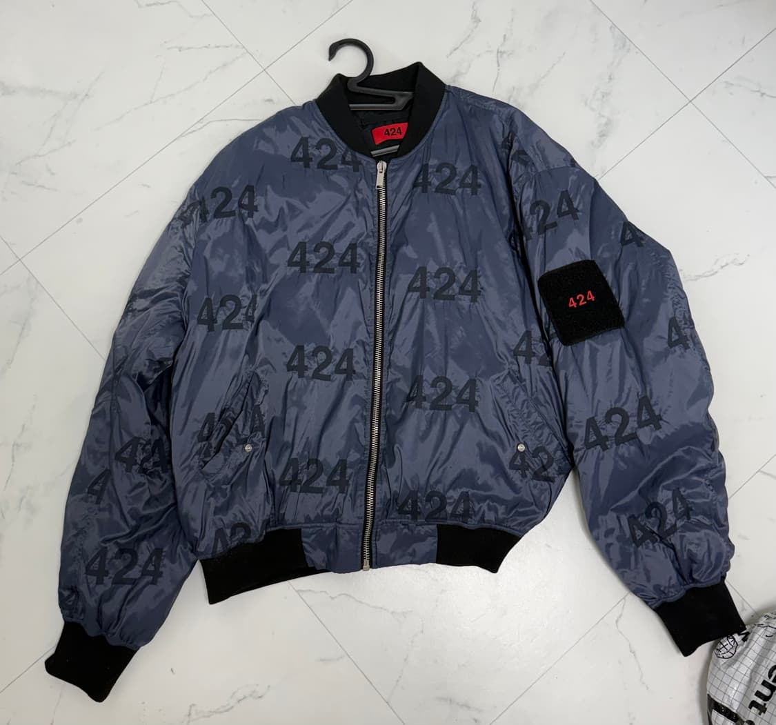 424 네이비 리버서블 봄버 자켓 상품이미지1