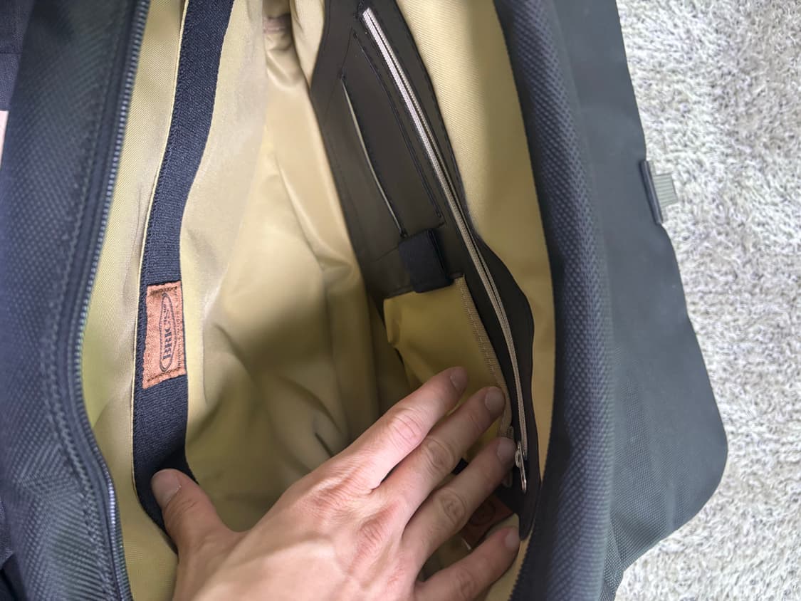 이태리브랜드 BRICS 가죽 크로스백 상품이미지5