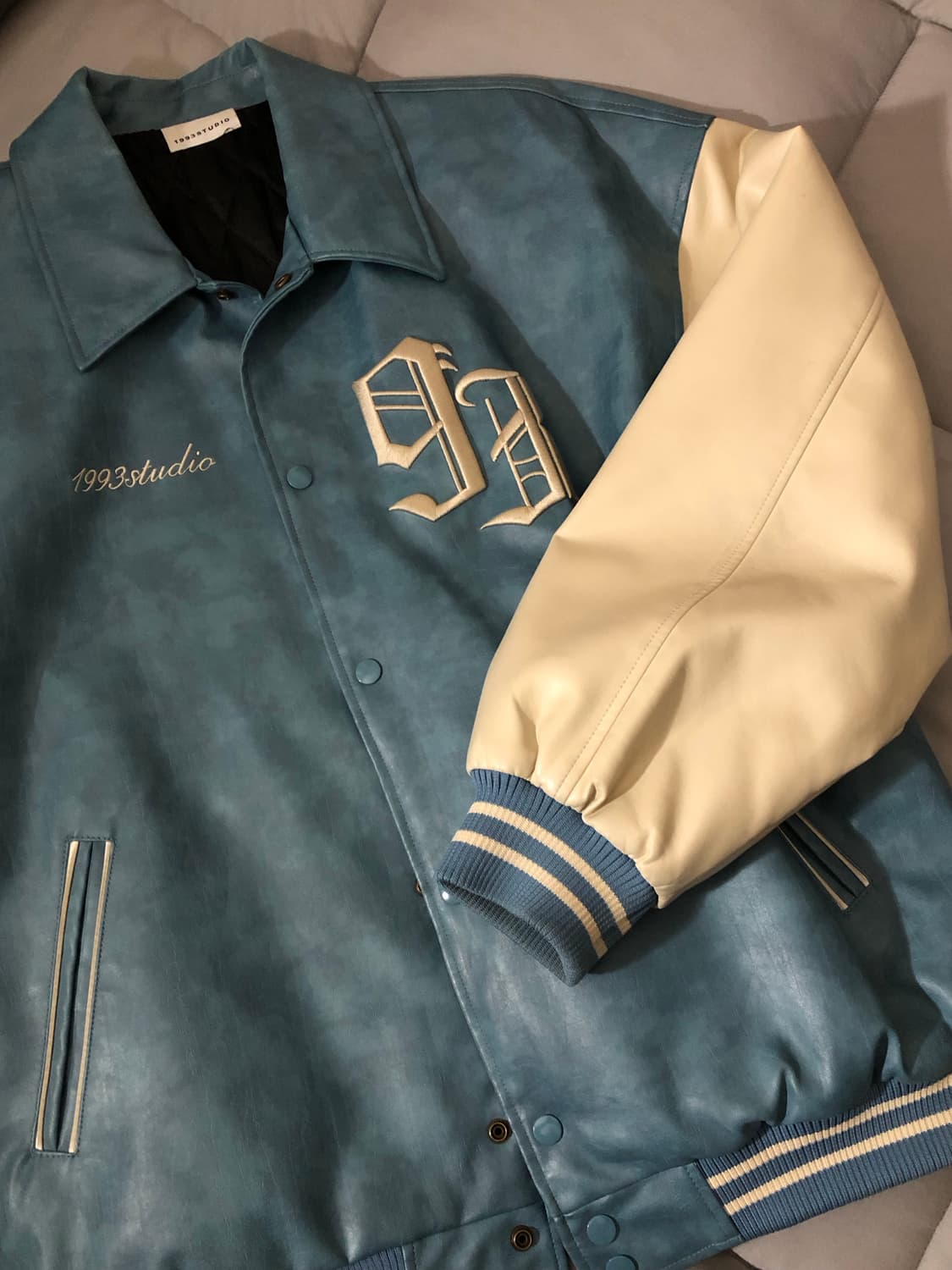 1993스튜디오 레더 바시티 자켓 스카이블루 상품이미지1