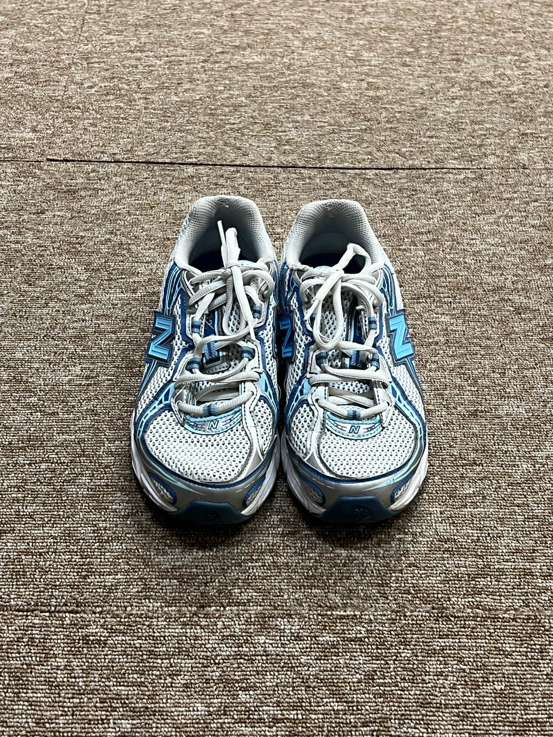 뉴발란스 740v2 운동화 245mm 상품이미지2