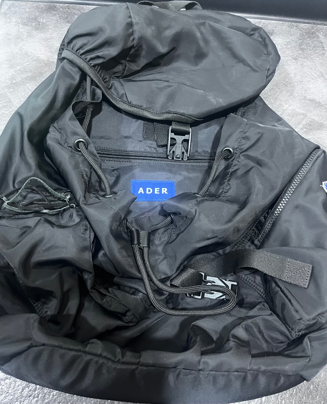 아더에러 느와르 베일리 백팩 상품이미지5