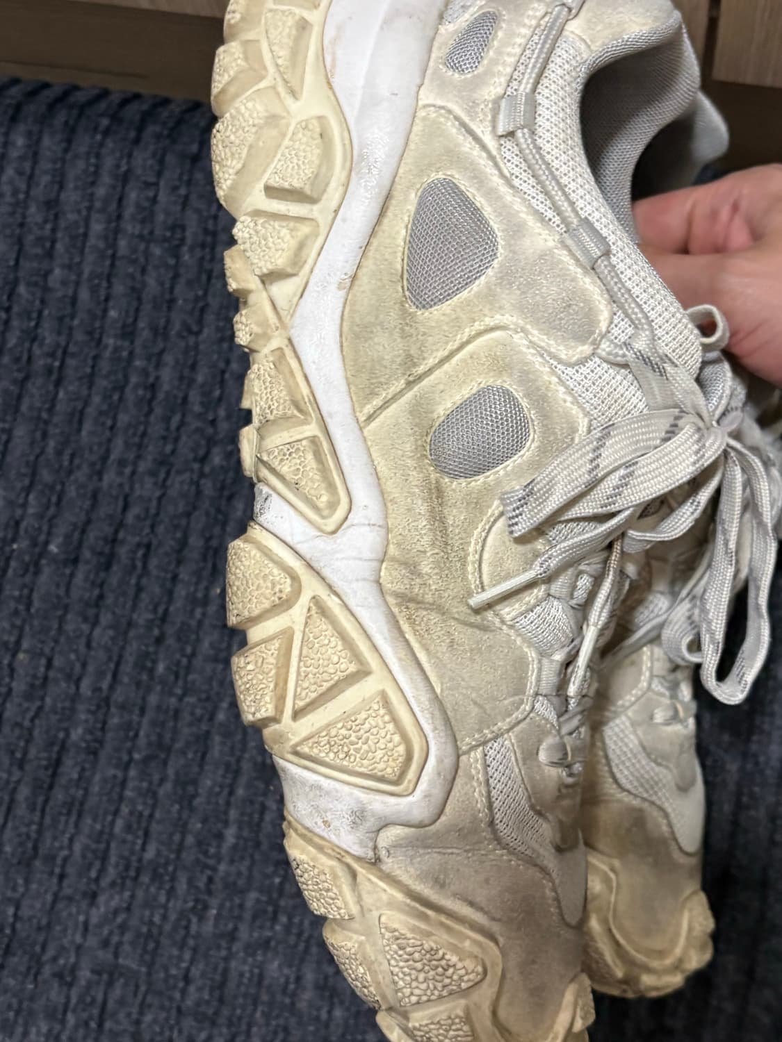 [Acne Studios] 아크네 스튜디오 볼스터 텀블드 스니커즈 화이트 상품이미지7