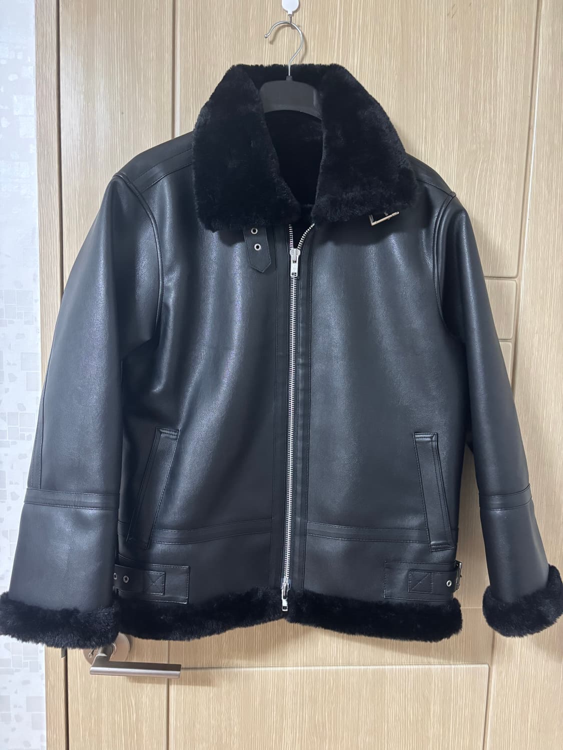 도프제이슨  블랙 무스탕 퍼 자켓 상품이미지2