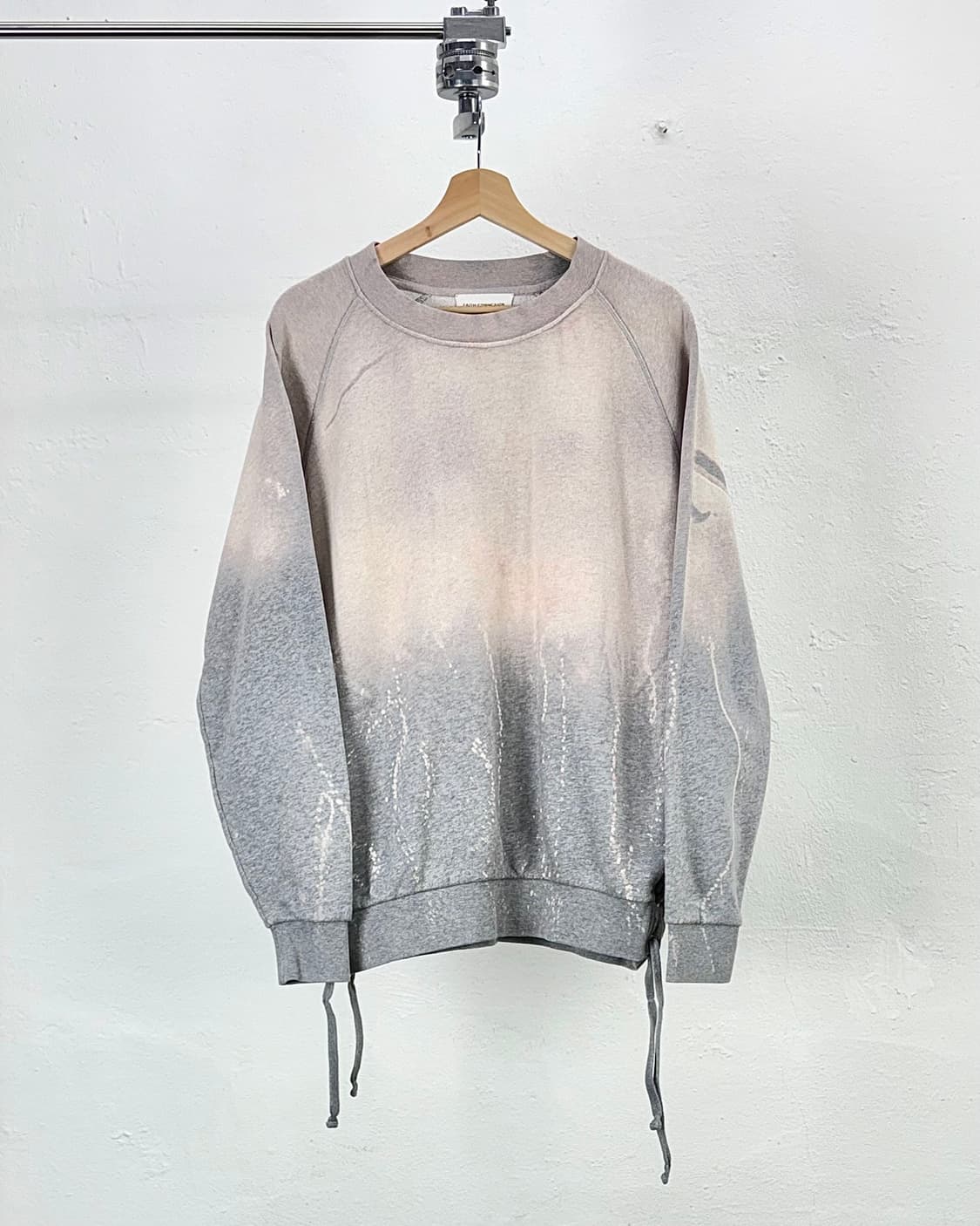 페이스 커넥션 페이디드 이펙트 코튼 케이프 스웨트 셔츠 상품이미지1