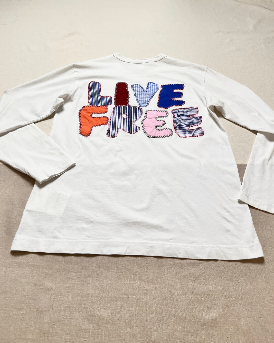 꼼데가르송 24aw 백 패치 롱슬리브 티 comme des garcons 상품이미지4