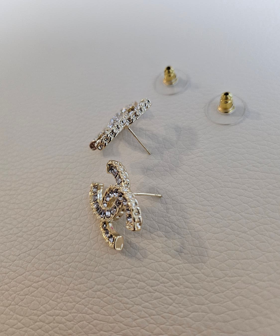 샤넬 CC 크리스탈 귀걸이 업사이클링 상품이미지4