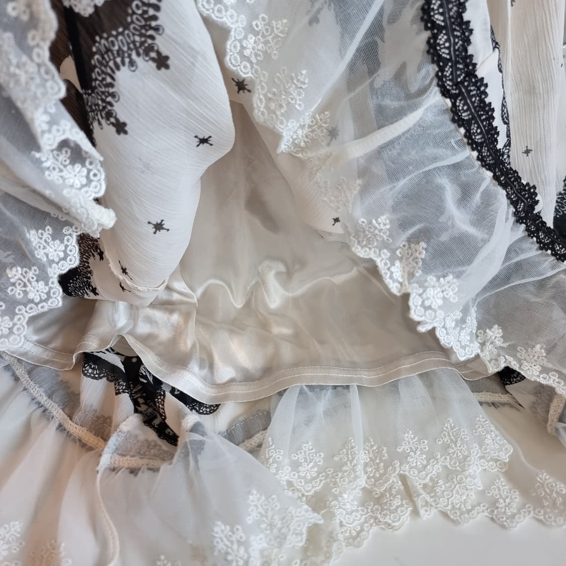 아이보리 뷔스티에 블랙 프린팅 원피스 상품이미지6