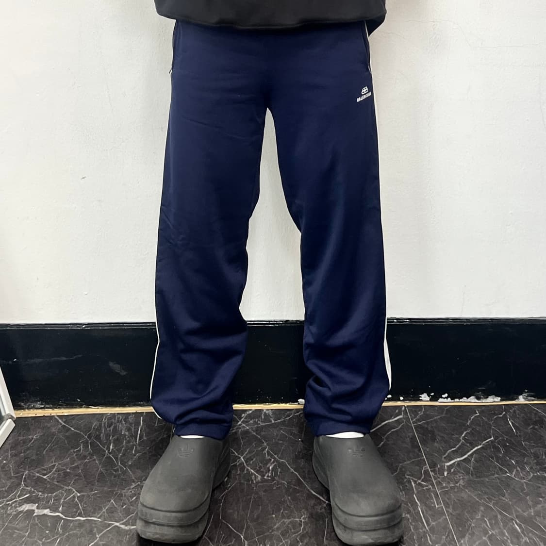 발렌시아가 B로고 스포티 트랙팬츠 상품이미지2