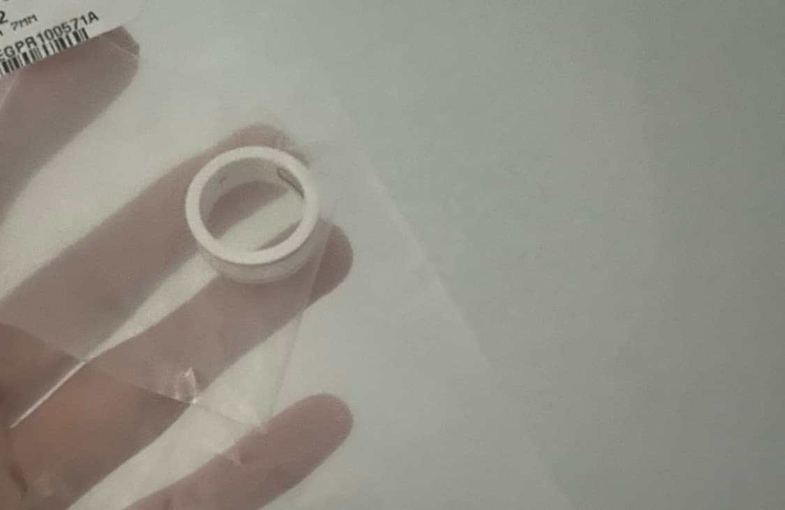 구찌 아이코닉 화이트세라믹 18k 반지 상품이미지2