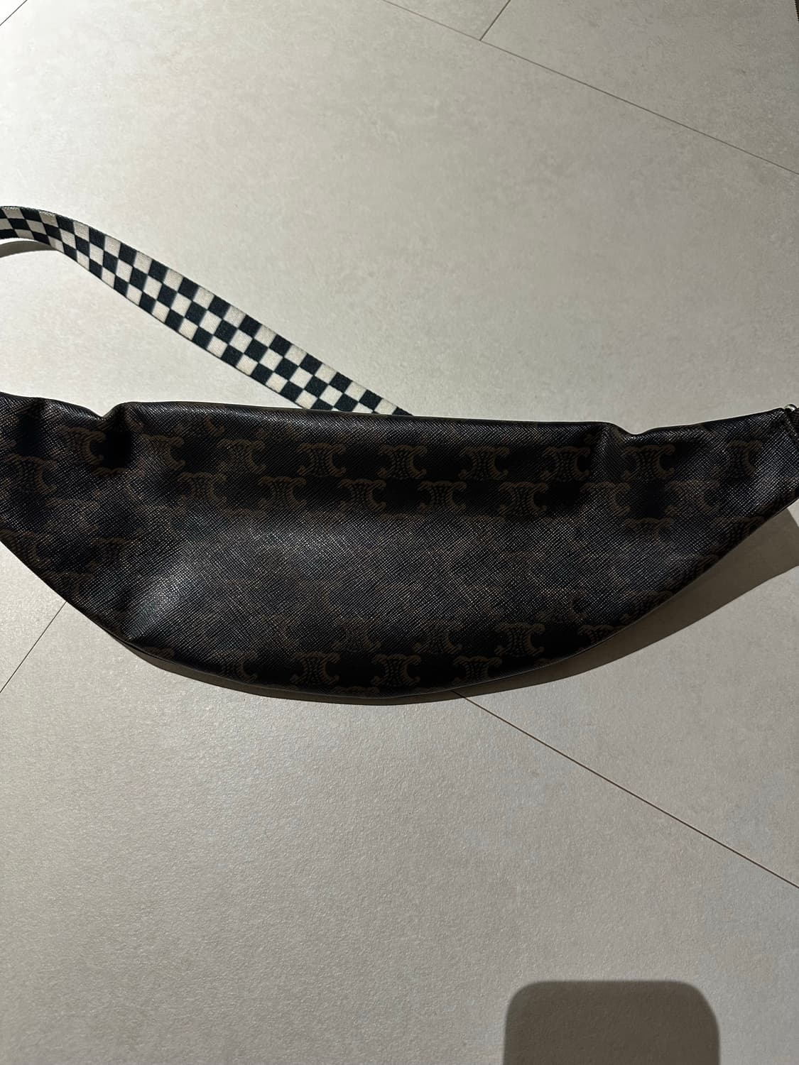 CELINE 셀린 브라운 트리오페 로고 벨트 백 상품이미지7