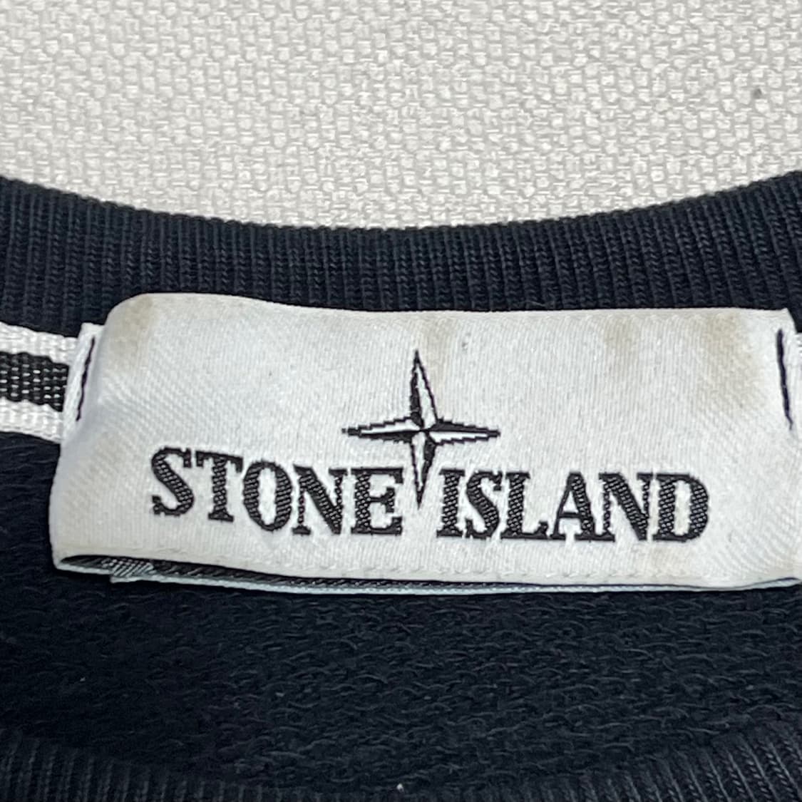 M 스톤아일랜드 와펜 라운드넥 맨투맨 상품이미지3