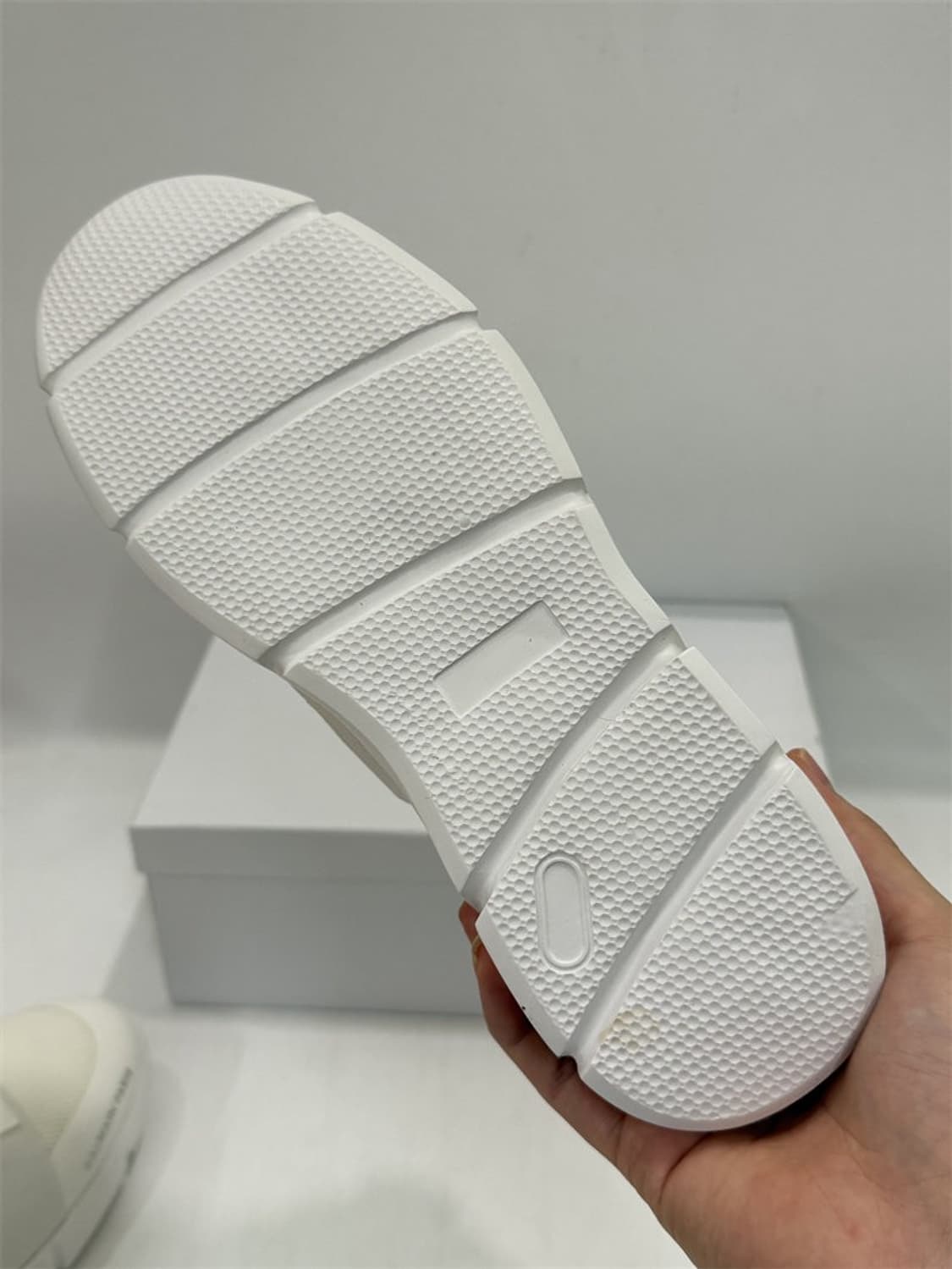 발망 (Balmain Paris)화이트 스니커즈 상품이미지7