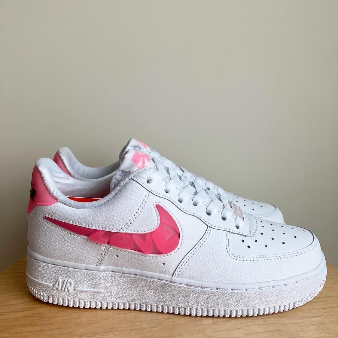 나이키 에어포스 1 로우 ‘발렌타인데이’ 상품이미지8