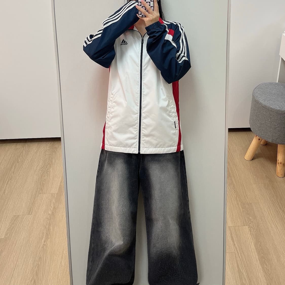 아디다스 자수로고 화이트 네이비 바람막이 자켓 상품이미지1