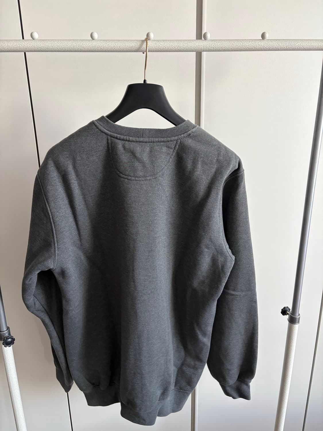 칼하트 US 기모 맨투맨 카본색상 상품이미지2