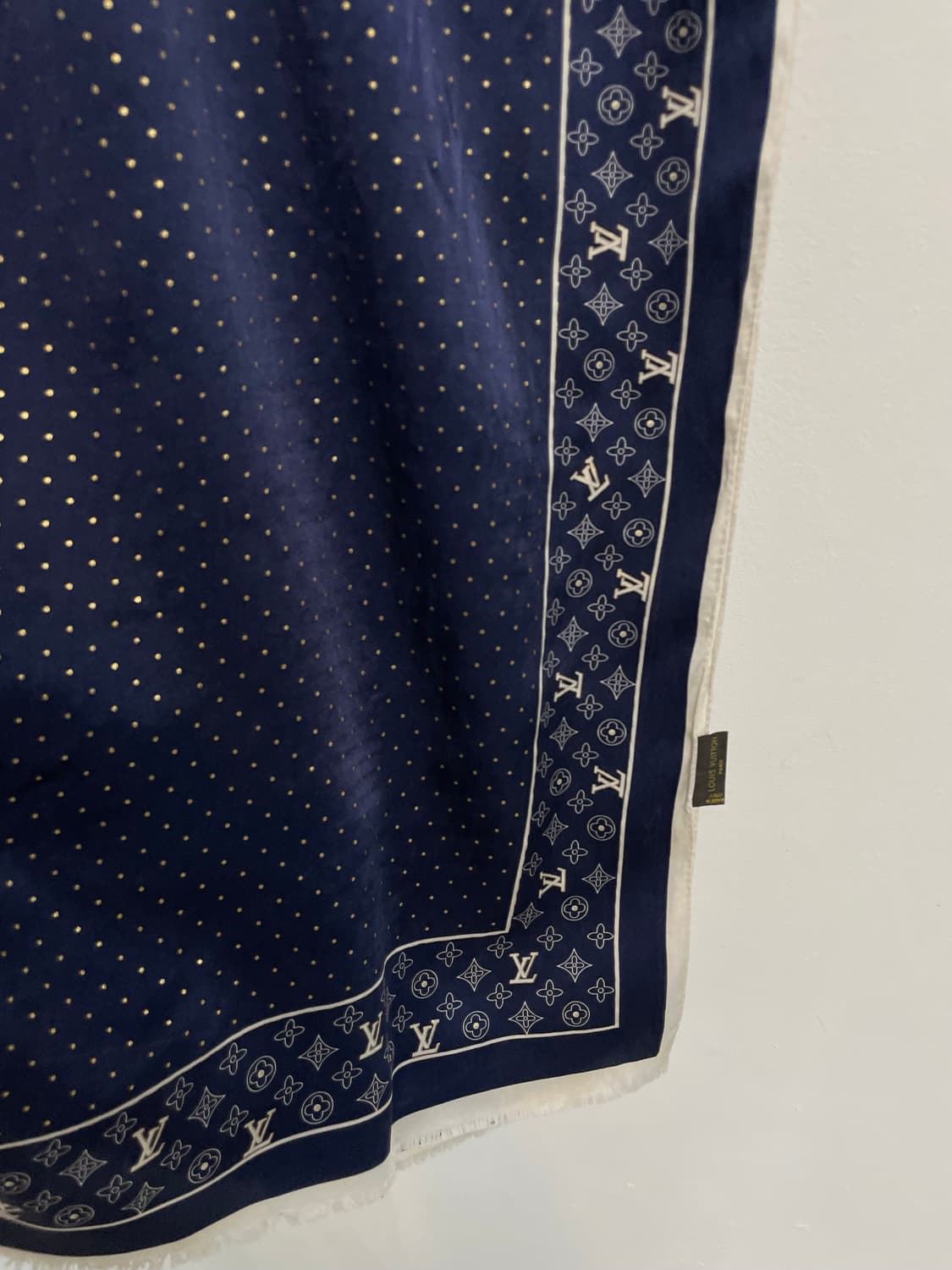 루이비통 실크 스카프 상품이미지3