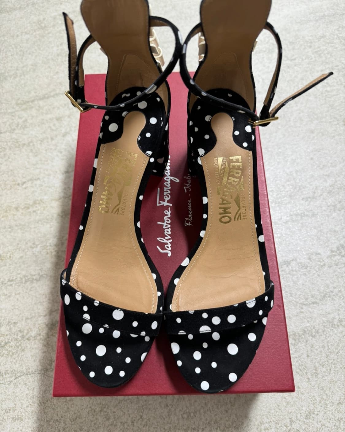 Ferragamo 페레가모 스트랩 도트 샌들 상품이미지2