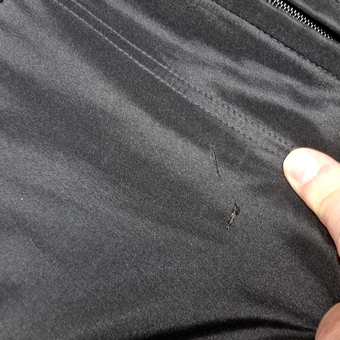 프라다 블랙 후드 바람막이 자켓(100-105) 상품이미지6