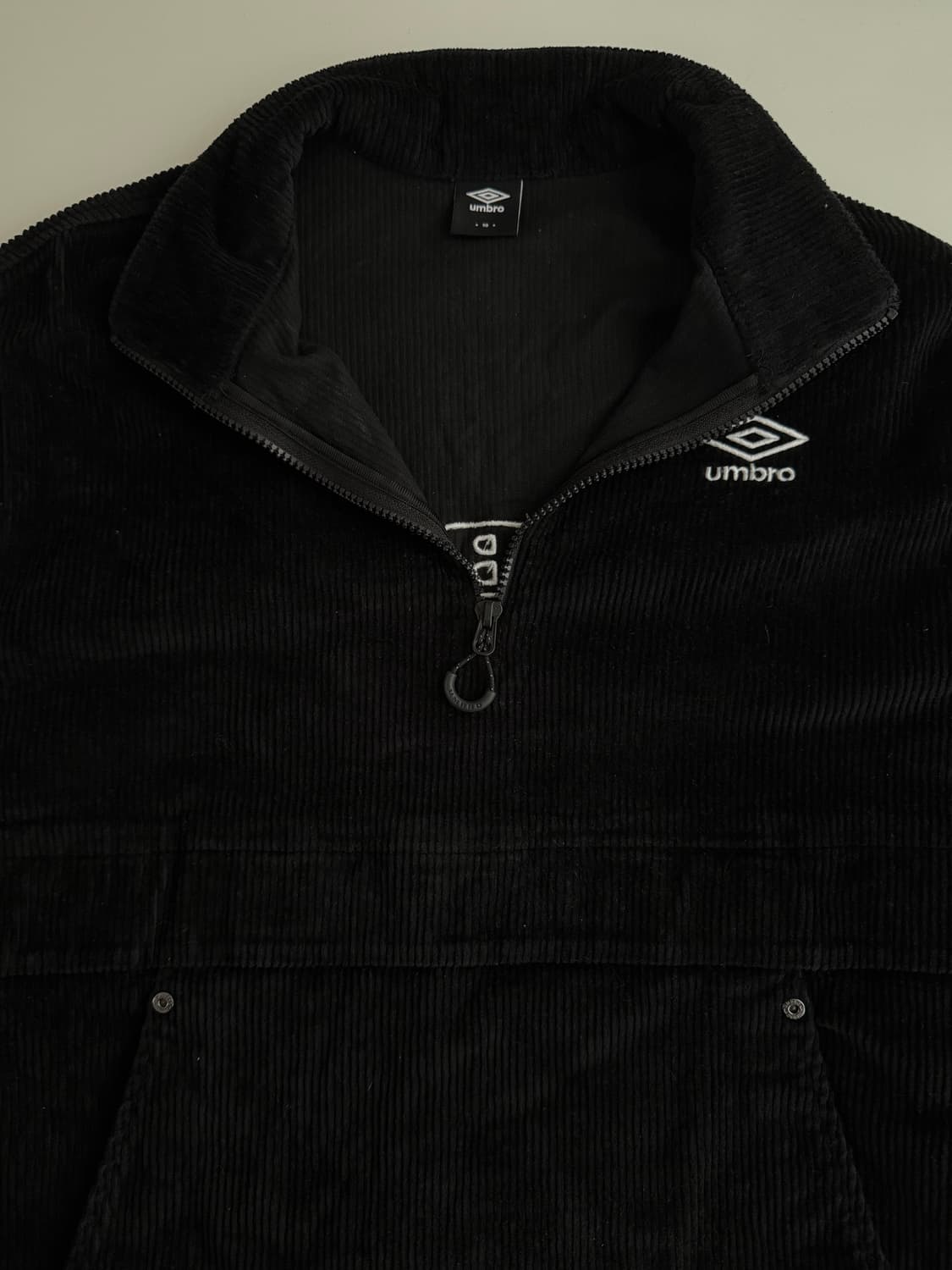 엄브로 골덴 반집업 상품이미지2