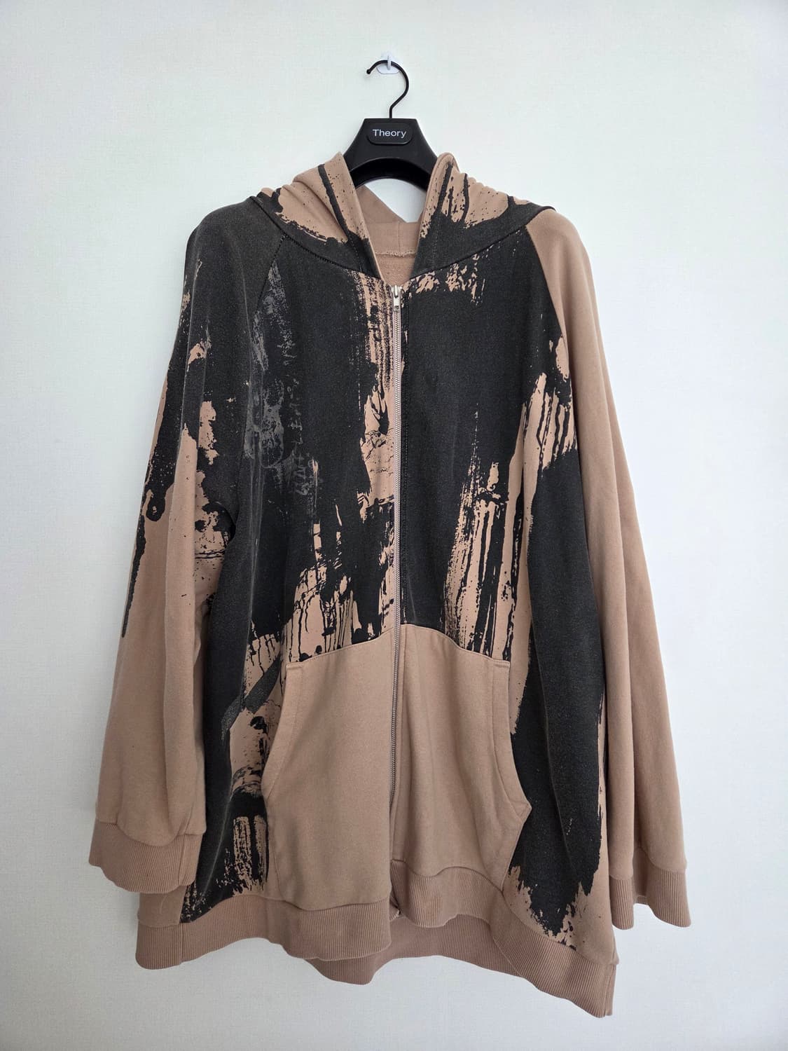 키드밀리 착용 선데이오프클럽 후드집업 베이지 상품이미지2