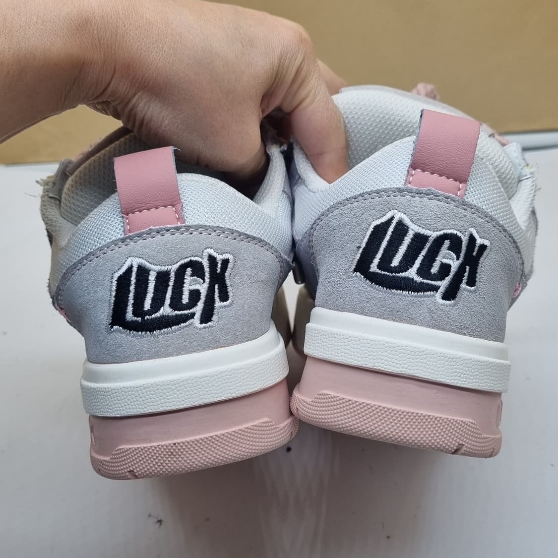 LUCK 회핑 스웨이드 여성운동화240. 상품이미지4