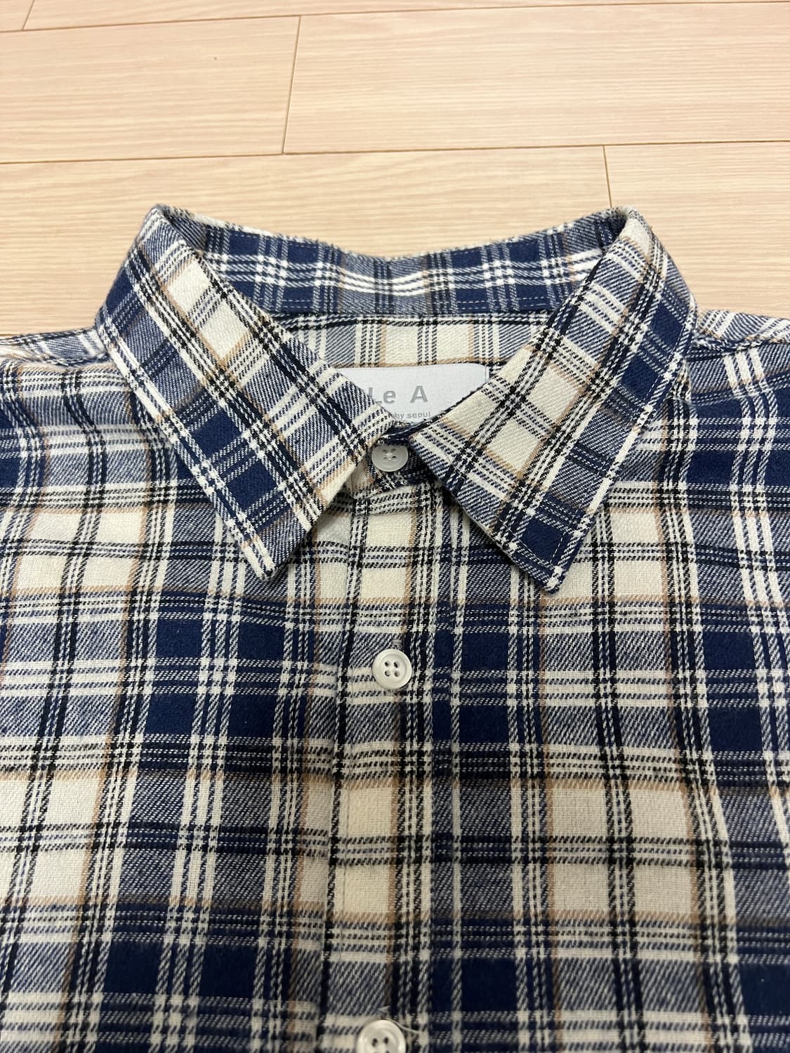 LE A 네이비 체크 오버핏 셔츠 상품이미지7