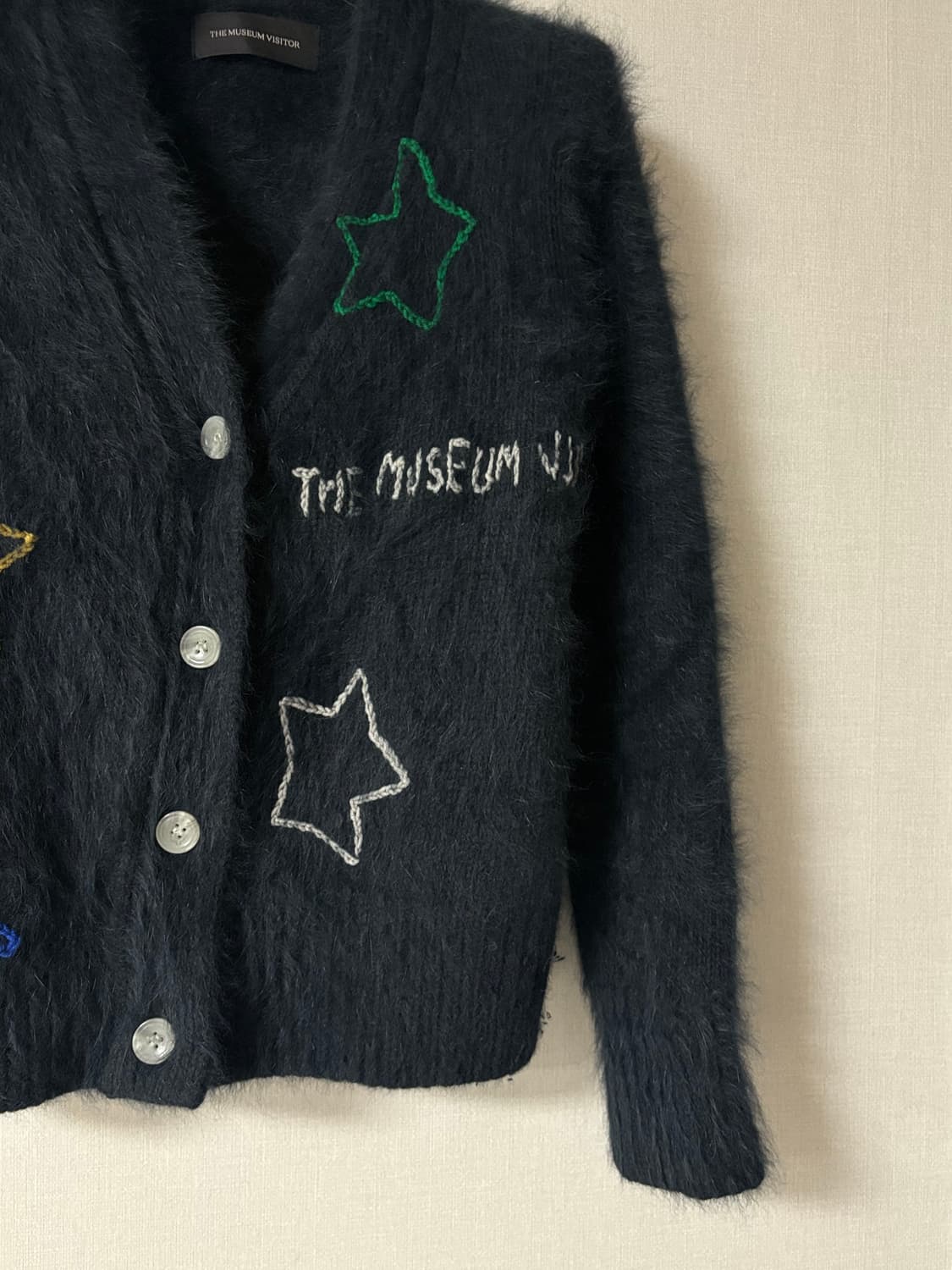 The Museum Visitor / 더 뮤지엄 비지터 가디건 상품이미지4
