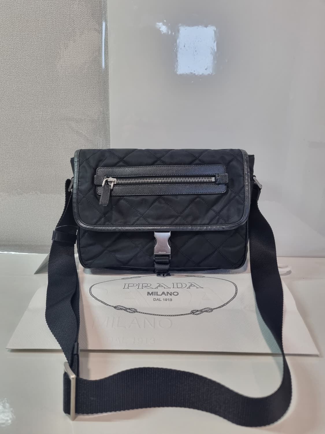 정품 프라다 퀄팅 메신저백 상품이미지3
