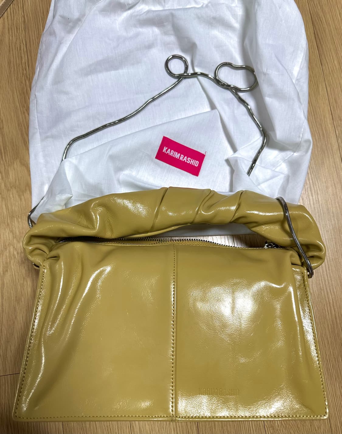 (1회 착용) 카림라시드 소가죽 누비백 상품이미지2