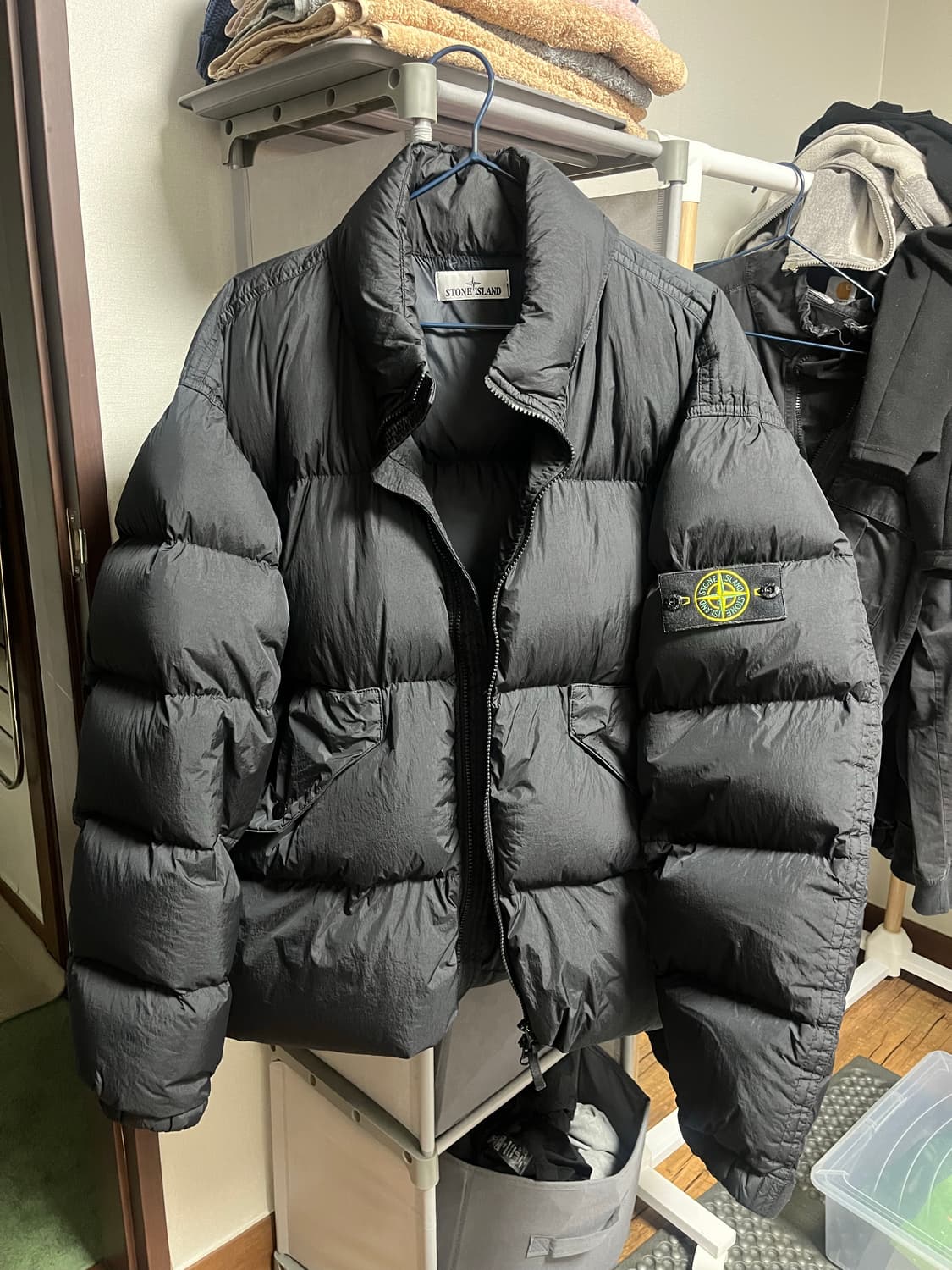 스톤아일랜드 패딩 23fw 블랙 xl 상품이미지1