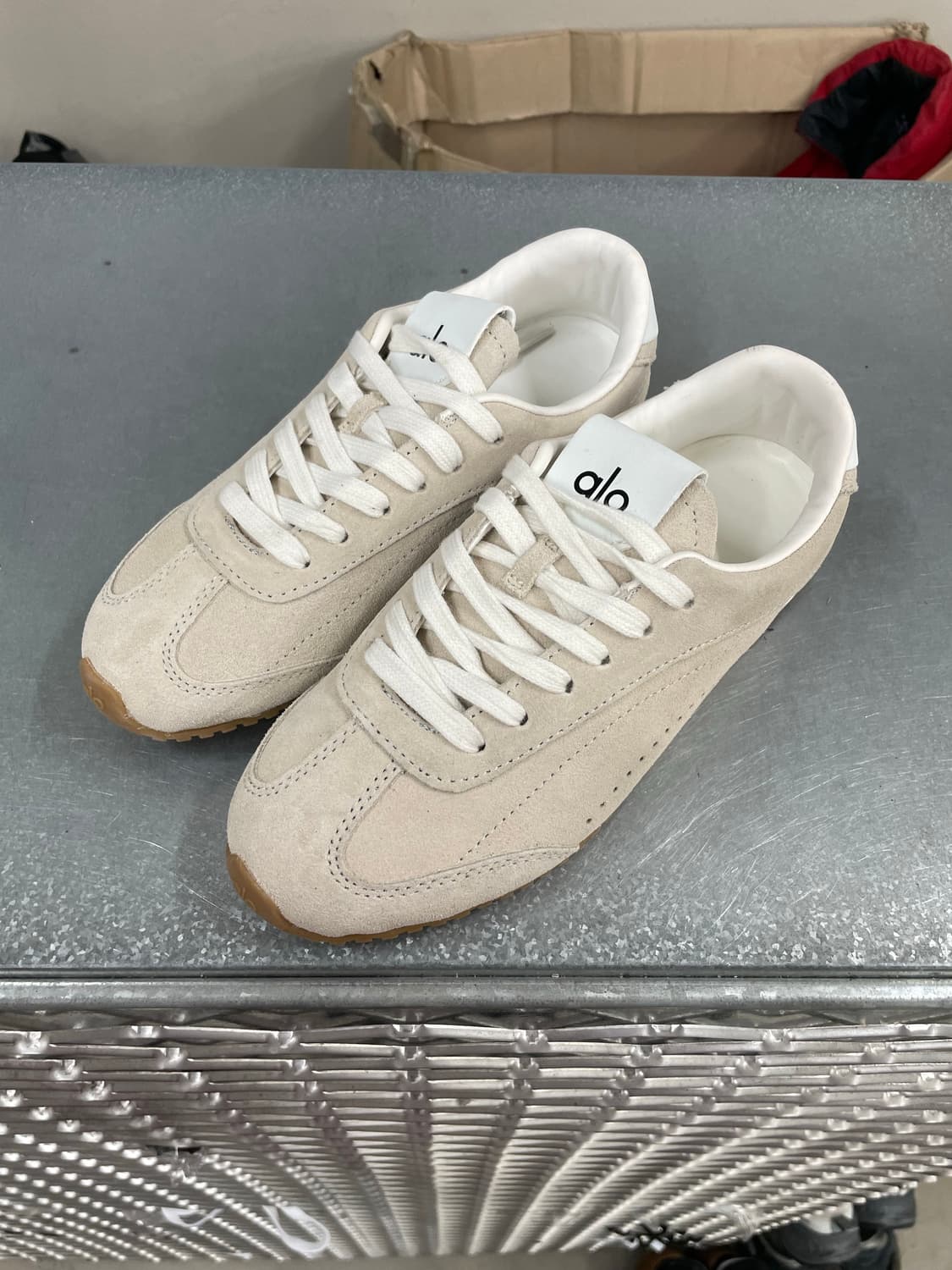 알로 요가 선셋 스니커즈 w7.5 상품이미지2