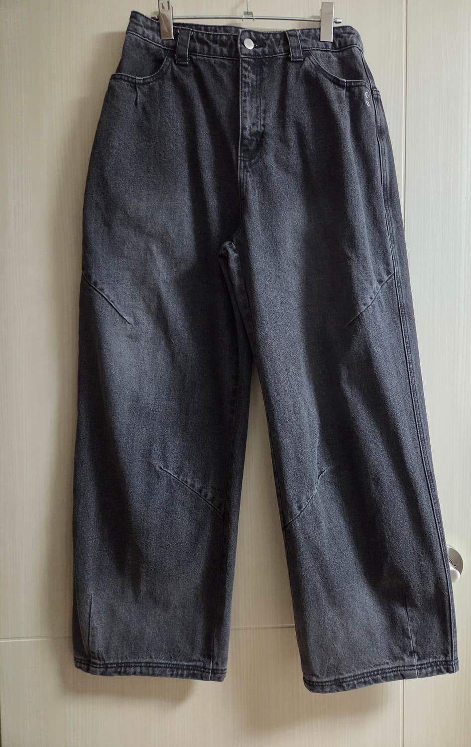 [L] 더콜디스트모먼트 베이직 데님 팬츠 블랙 상품이미지1