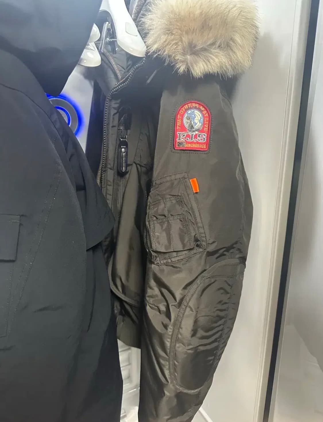 파라점퍼스 L 상품이미지1