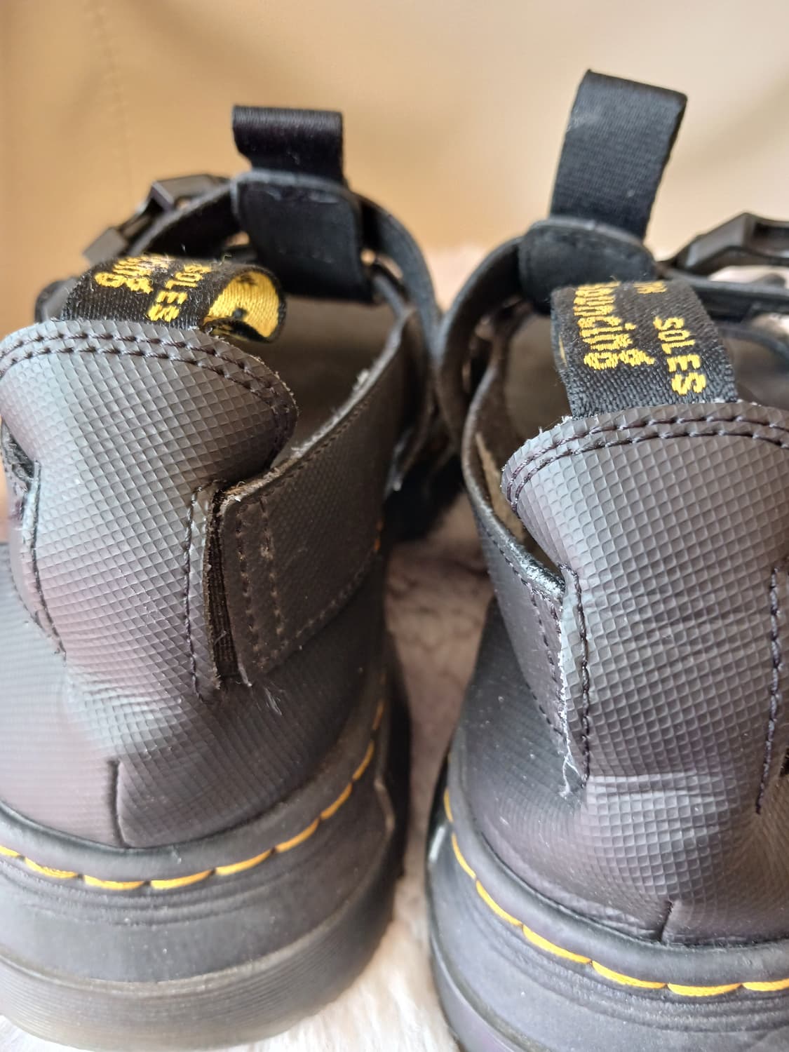 닥터마틴 정품 여성 스트랩 샌들 UK.6 사이즈 (뒷면 높이 4센치) 상품이미지8