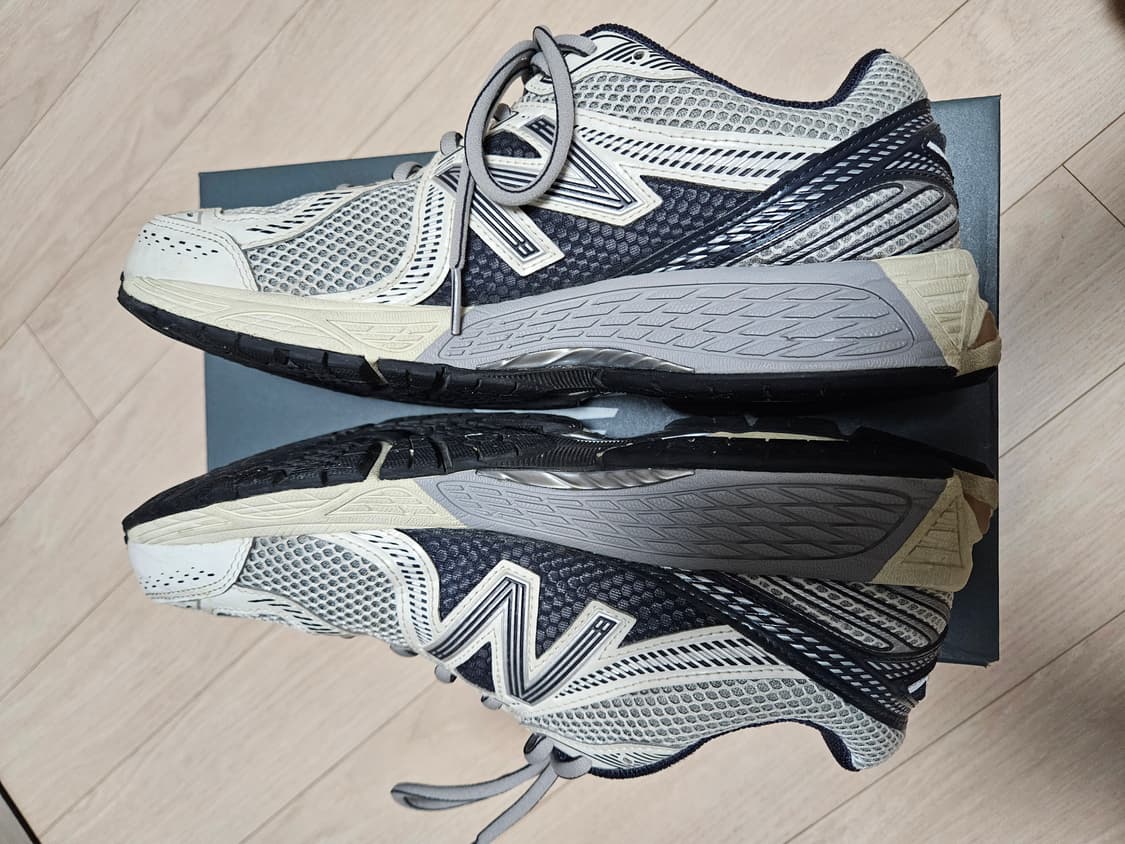 뉴발란스860v2 네이비 275 상품이미지7