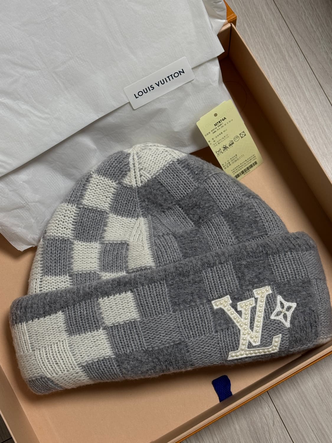 [OS] 루이비통 LV 크러시 다모플라주 펄 비니 라이트 그레이 상품이미지1