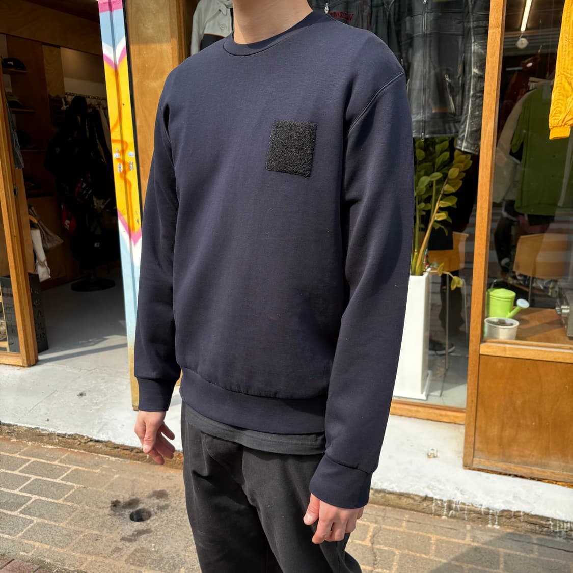 엠포리오 알마니 다크 네이비 스웻셔츠 상품이미지1