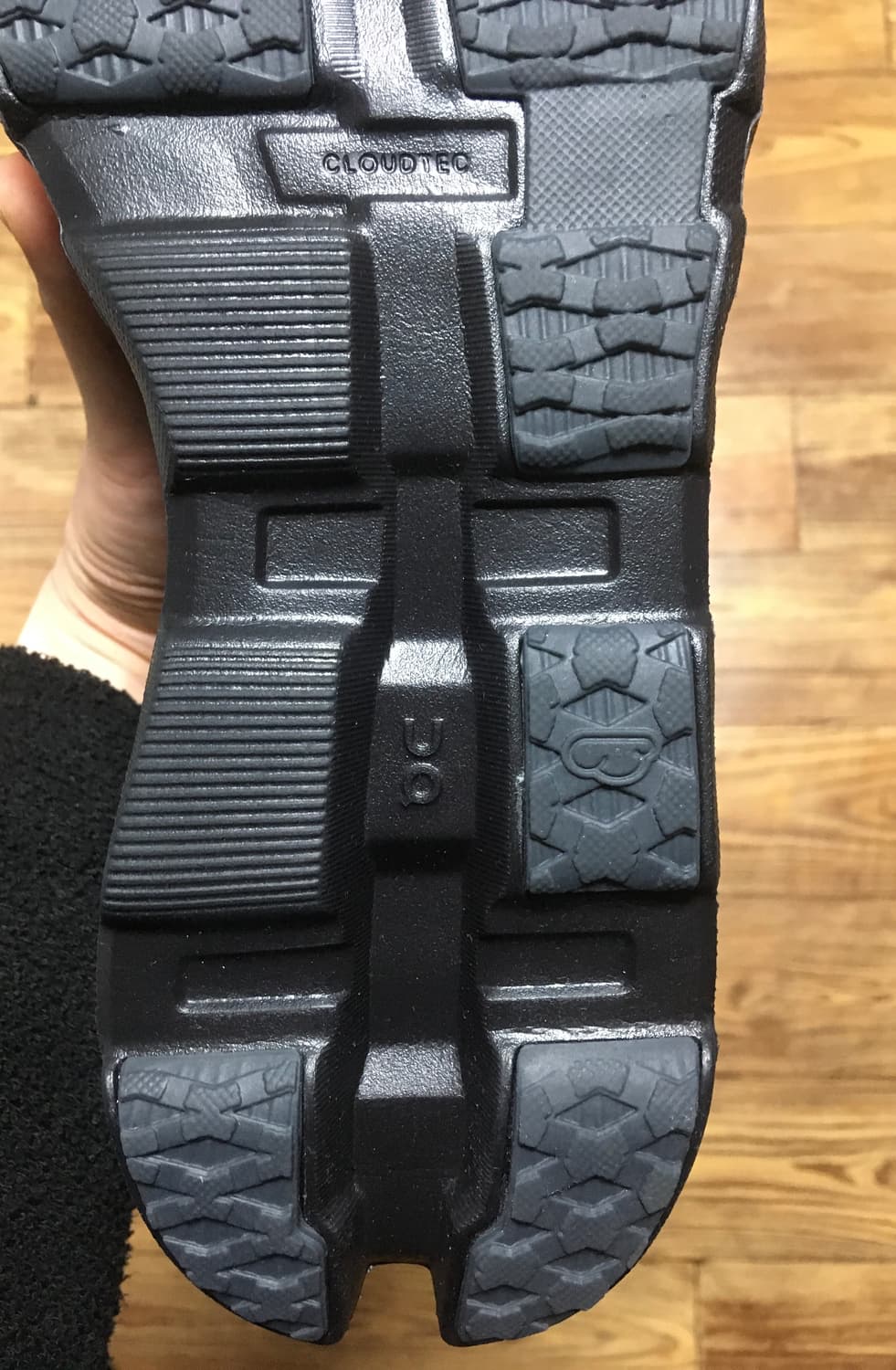 (280)온러닝 파프 클라우드몬스터 하이퍼 블랙 판매합니다 상품이미지9