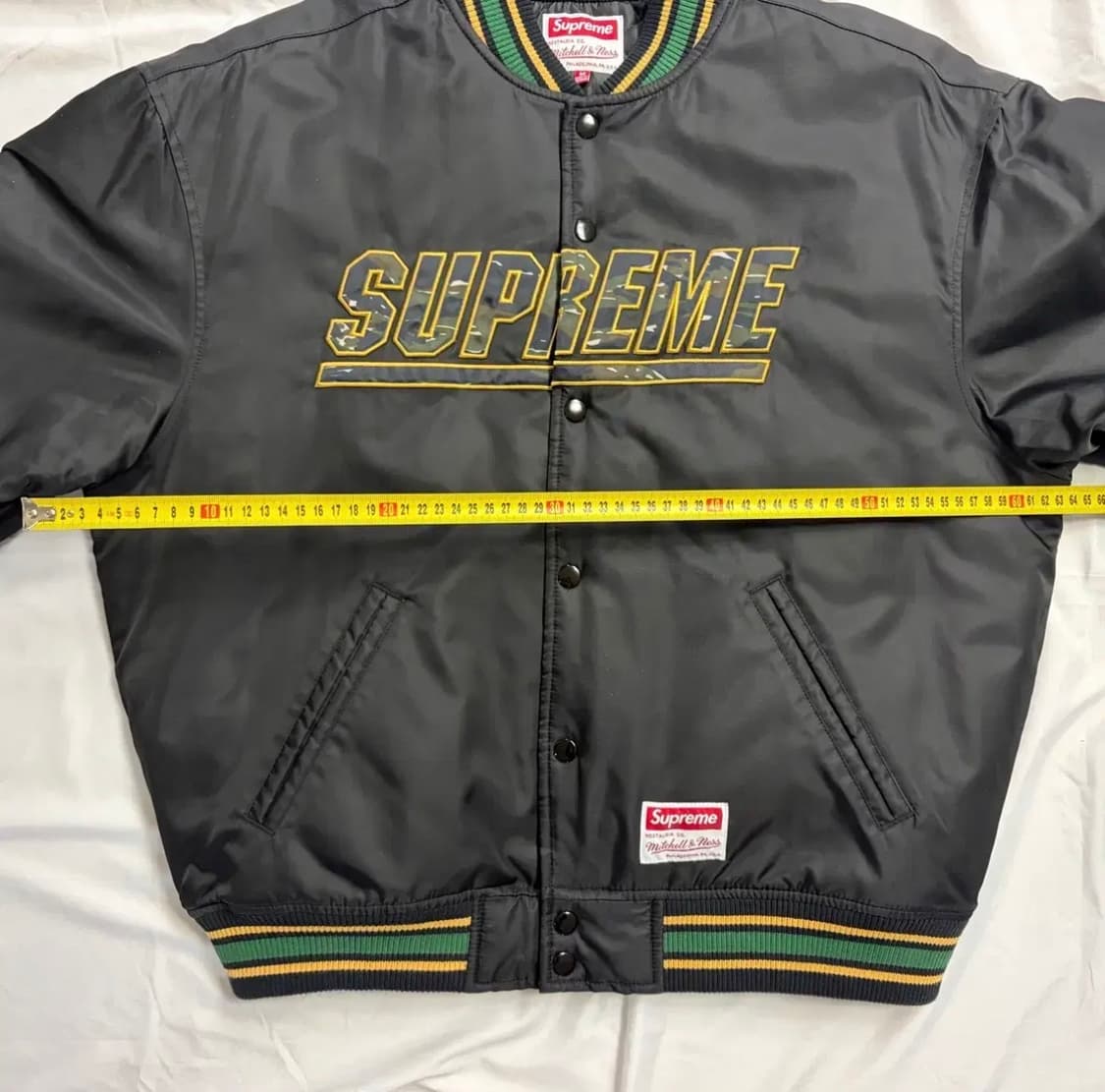 [M] 슈프림 미첼 & 네스 카모 로고 바시티 자켓 블랙 상품이미지3