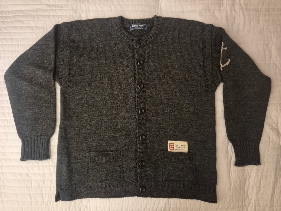 [건지울른스] 피셔맨 니트 가디건 차콜 44(105) 상품이미지1